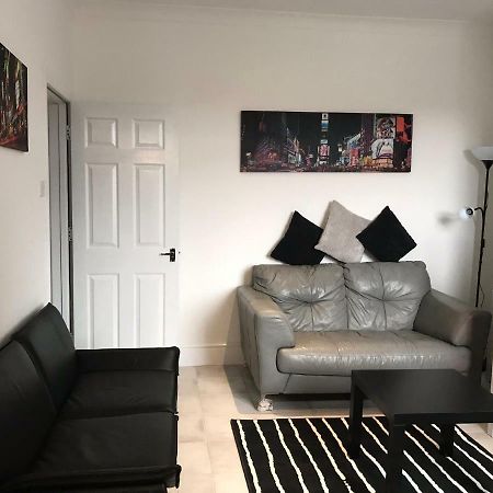 Beautiful Home, 3 Bedroom House Near Alton Towers, Wedgwood Museum, Universities Newcastle-under-Lyme Exteriör bild