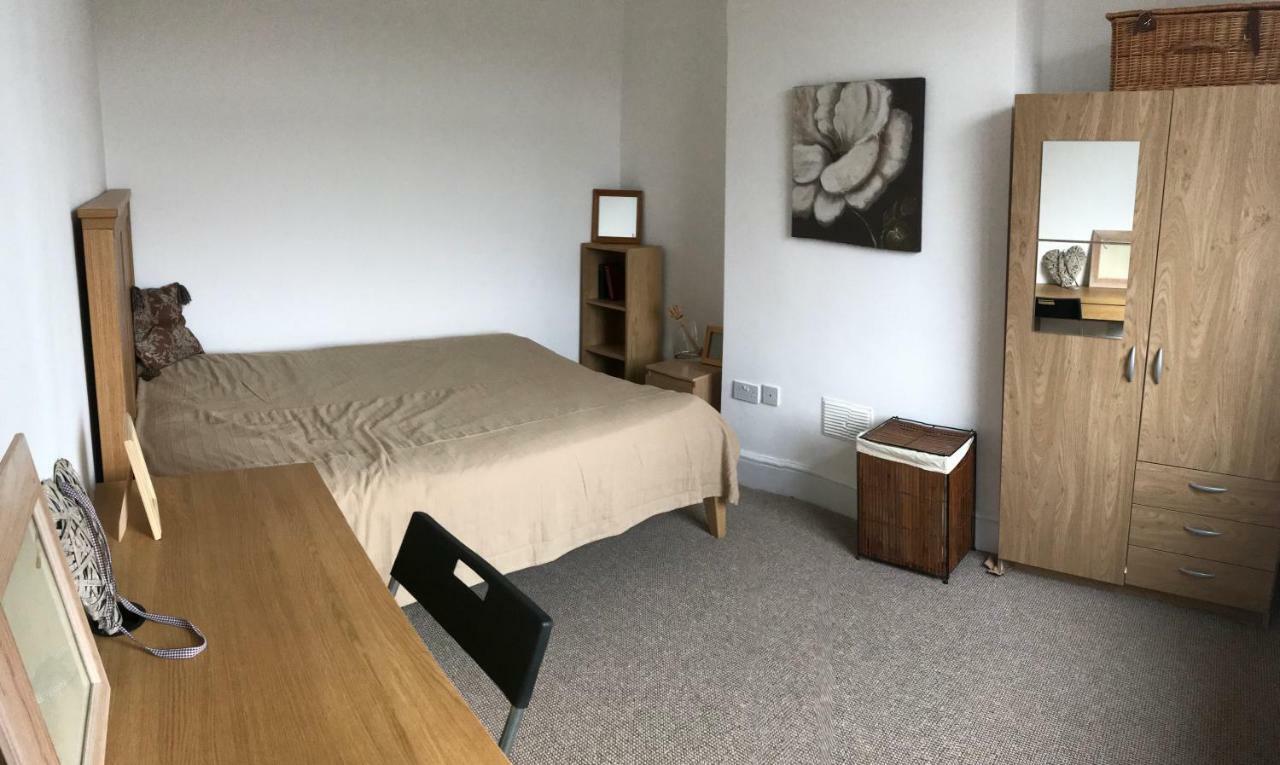 Beautiful Home, 3 Bedroom House Near Alton Towers, Wedgwood Museum, Universities Newcastle-under-Lyme Exteriör bild